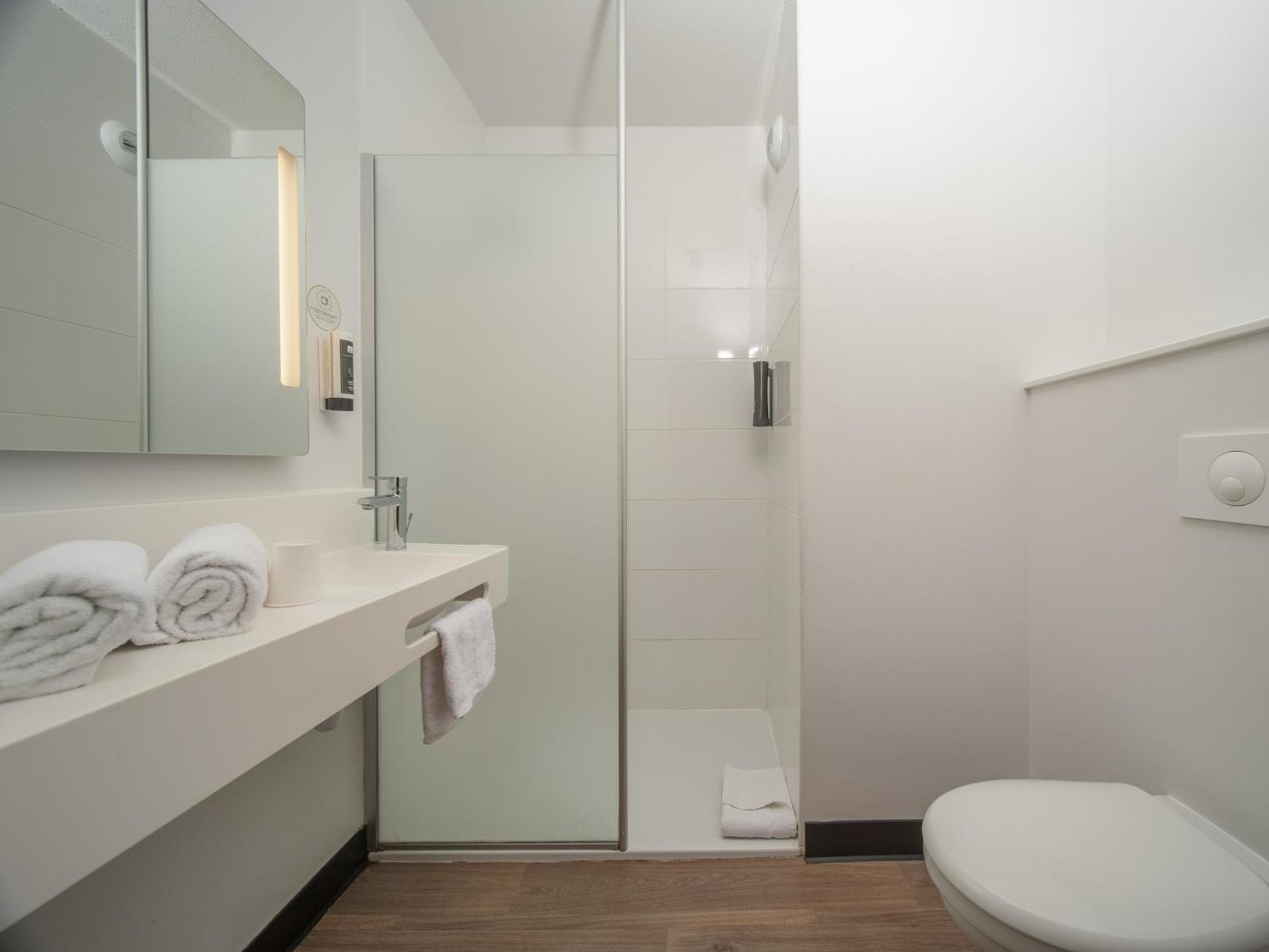 B&B Hotel ฟอร์-เดอ-ฟร็องส์ ภายนอก รูปภาพ